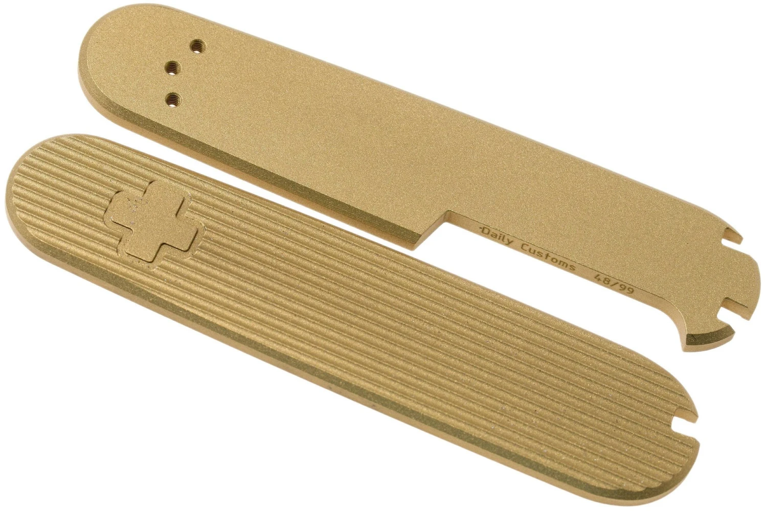 Daily Customs 91.2+ Labyrinth Pattern, Brass P10009003 Plaquettes Pour Victorinox 3 Daily Customs 91.2+ Labyrinth Pattern, Brass P10009003 Plaquettes Pour Victorinox