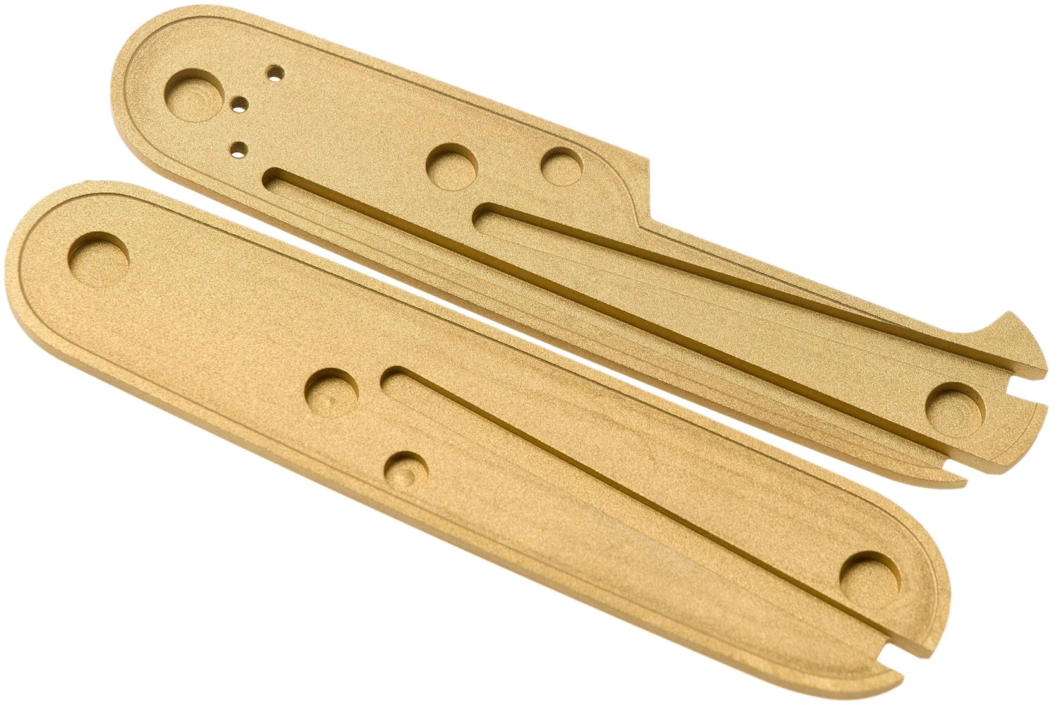 Daily Customs 91.2+ Labyrinth Pattern, Brass P10009003 Plaquettes Pour Victorinox 4 Daily Customs 91.2+ Labyrinth Pattern, Brass P10009003 Plaquettes Pour Victorinox – Image 2