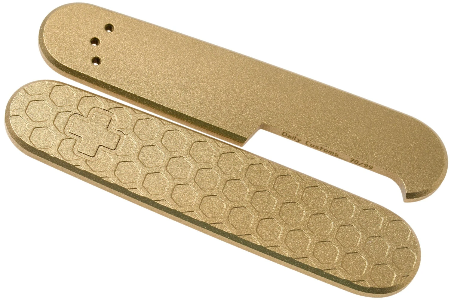 Daily Customs 91.2 Honeycomb 2D Pattern, Brass P10011808 Plaquettes Pour Victorinox 3 Daily Customs 91.2 Honeycomb 2D Pattern, Brass P10011808 Plaquettes Pour Victorinox