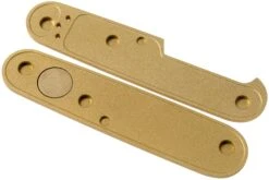 Daily Customs 91.3 Fluted BS Pattern, Brass P10012438 Plaquettes Pour Victorinox -Kai Soldes Boutique DSP10012438 02 daily customs