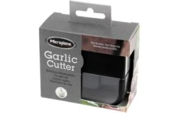 Microplane Garlic Cutter, Hachoir à Ail, Noir 9 Microplane Garlic Cutter, Hachoir à Ail, Noir -Kai Soldes Boutique MP48914 04 microplane garlic cutter mp48914 04