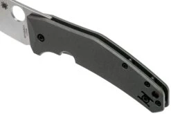 Spyderco Slysz Spydie Chef C211TIP Couteau De Poche, Marcin Slysz Design CQI Version 16 Spyderco Slysz Spydie Chef C211TIP Couteau De Poche, Marcin Slysz Design CQI Version -Kai Soldes Boutique SPC211TIP 07 spyderco v202002