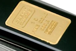 Victorinox Classic Gold Ingot 1gr 0.6203.87 Couteau Suisse -Kai Soldes Boutique VT0 6203 87 04 victorinox