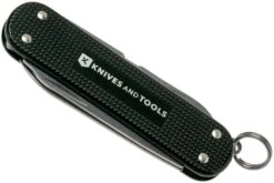 Victorinox Classic Alox Black 0.6221-23R4.KTE1 Knivesandtools Edition, Couteau Suisse -Kai Soldes Boutique VT0 6221 23R4 KTE1 05 victorinox