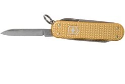 Victorinox Classic SD Precious Alox, Brass Gold 0.6221.408G Couteau Suisse -Kai Soldes Boutique VT0 6221 408G 03 victorinox