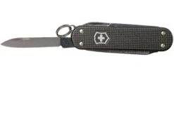 Victorinox Classic SD Alox Limited Edition 2022, 0.6221.L22 Thunder Gray Zwitsers Couteau De Poche -Kai Soldes Boutique VT0 6221 L22 03 victorinox