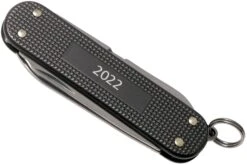 Victorinox Classic SD Alox Limited Edition 2022, 0.6221.L22 Thunder Gray Zwitsers Couteau De Poche -Kai Soldes Boutique VT0 6221 L22 04 victorinox