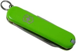 Victorinox Classic SD Colors, Smashed Avocado 0.6223.43G Couteau Suisse 10 Victorinox Classic SD Colors, Smashed Avocado 0.6223.43G Couteau Suisse -Kai Soldes Boutique VT0 6223 43G 04 victorinox