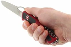 Victorinox Rangergrip 61 Rouge-noir 0.9553.MC Couteau Suisse 10 Victorinox Rangergrip 61 Rouge-noir 0.9553.MC Couteau Suisse -Kai Soldes Boutique VT0 9553 MC 04 victorinox rangergrip 61 vt0 9553 mc d4