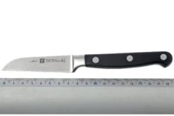 Zwilling - Professional « S » Couteau à Légumes 9 Cm 9 Zwilling - Professional « S » Couteau à Légumes 9 Cm -Kai Soldes Boutique ZW31020 090 04 zwilling professional s 31020 090 groentemes d4